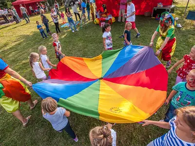 Animacja zabaw dla dzieci - Park Atrakcji Country Zagroda - Organizacja Imprez, Pikników, Festynów