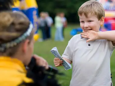 Animator zabaw z mikrofonem - Park Atrakcji Las Vegas - Organizacja Imprez, Pikników, Festynów