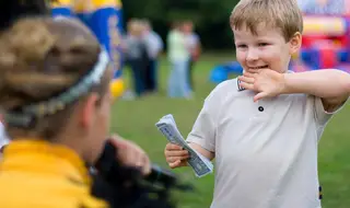 Animator zabaw z mikrofonem - Organizacja Imprez, Pikników, Festynów - Dodatkowa atrakcja na imprezy