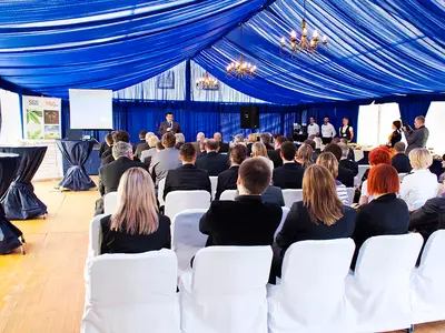 Aranżacja hal namiotowych - Profesjonalna organizacja imprez - zdjęcie 3