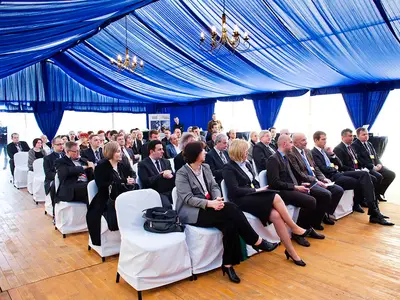 Aranżacja hal namiotowych - Profesjonalna organizacja imprez - zdjęcie 4