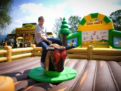 Byk Rodeo Zagroda - Park Atrakcji Country Zagroda - Organizacja Imprez, Pikników, Festynów