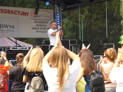 Koncert Gwiazdy Pikniku - Piękni i młodzi Dawid Narożny - Profesjonalna organizacja imprez - zdjęcie 1