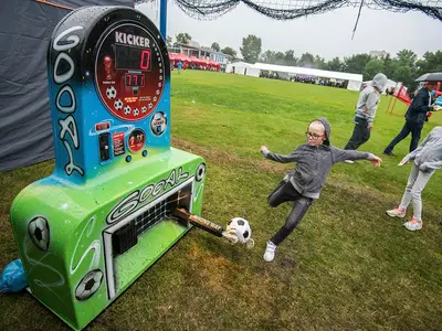 Siłomierz kopacz - Park Atrakcji Mega Piłkarski - Organizacja Imprez, Pikników, Festynów