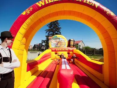 Sprężynująca Lina - Park Atrakcji Oktoberfest - Organizacja Imprez, Pikników, Festynów