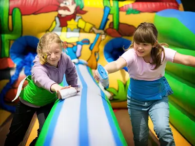 Sprężynująca Lina Alaja - Park Atrakcji Country Alaja - Organizacja Imprez, Pikników, Festynów