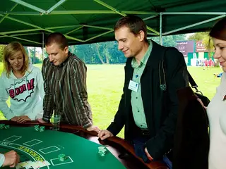 Stół do zabawy w pokera z obsługą krupiera - Organizacja Imprez, Pikników, Festynów