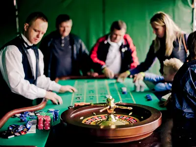 Zabawa w ruletkę z obsługą krupiera - Zestaw Tematyczny Las Vegas - Organizacja Imprez, Pikników, Festynów