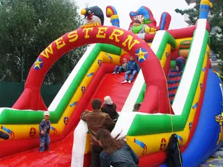 Zjeżdżalnia Western - Organizacja Imprez, Pikników, Festynów