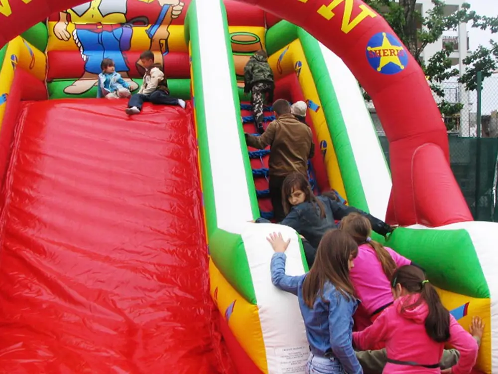 Zjeżdżalnia Western - zdjęcie 2 - Organizacja Imprez, Pikników, Festynów