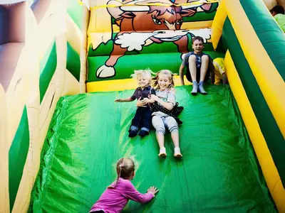 Zjeżdżalnia Zagroda - Park Atrakcji Country Zagroda - Organizacja Imprez, Pikników, Festynów